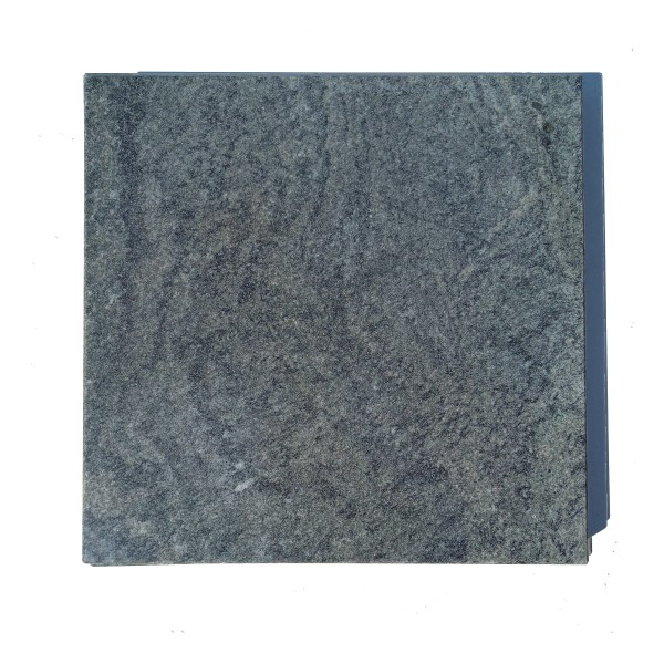 Grabplatte aus dunkelgrünem Granit