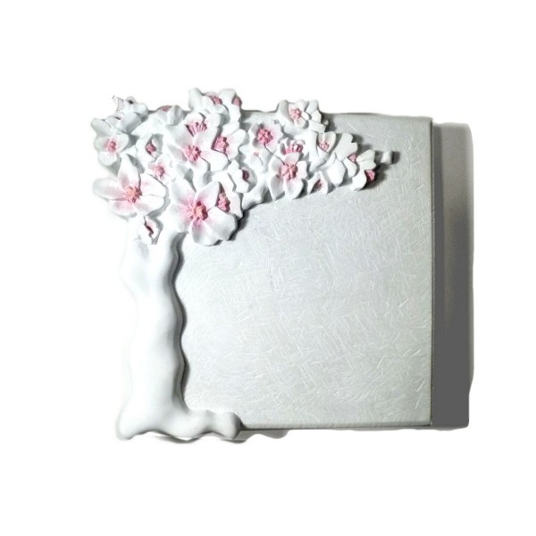 Grabplatte aus Marmor mit Mandelblüten